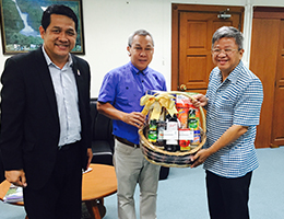 Kantary Hotel, Kabinburi and Kantary Hotel, 304 Prachinbur Presents New Year’s Gift to Prachinburi Provincial Governor